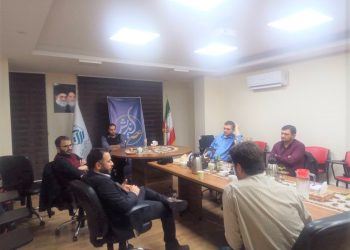 عصراندیش بیست و یکم نقد و بررسی مادر کشی