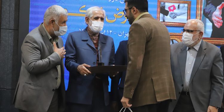 تجلیل از بانک قرضالحسنه رسالت در سومین همایش ملی قرض نیکو