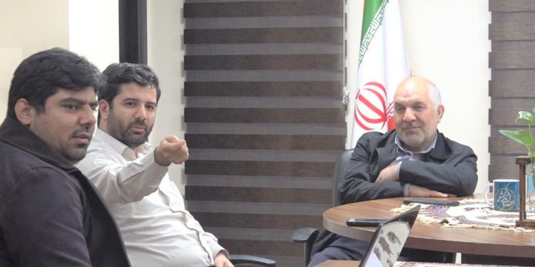 پژوهش مبتنی بر اقدام چگونه به حل چالشهای اجتماعی کمک می کند؟